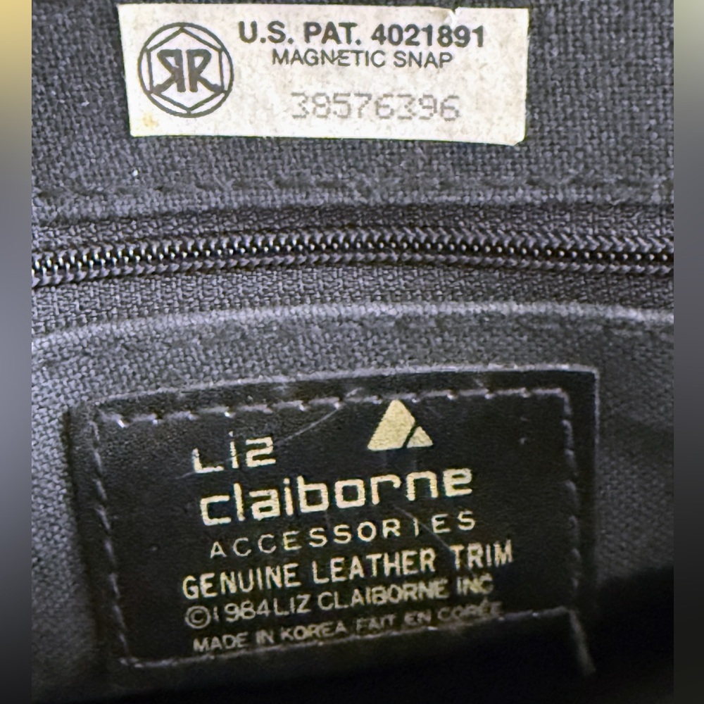 Vintage 1980s Liz Claiborne Gray Black Geometric Leather Trim Envelope Crossbody - Picture 11 of 16